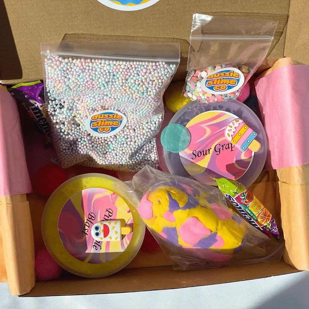 Juicy Pop Slime Gift Box packing open